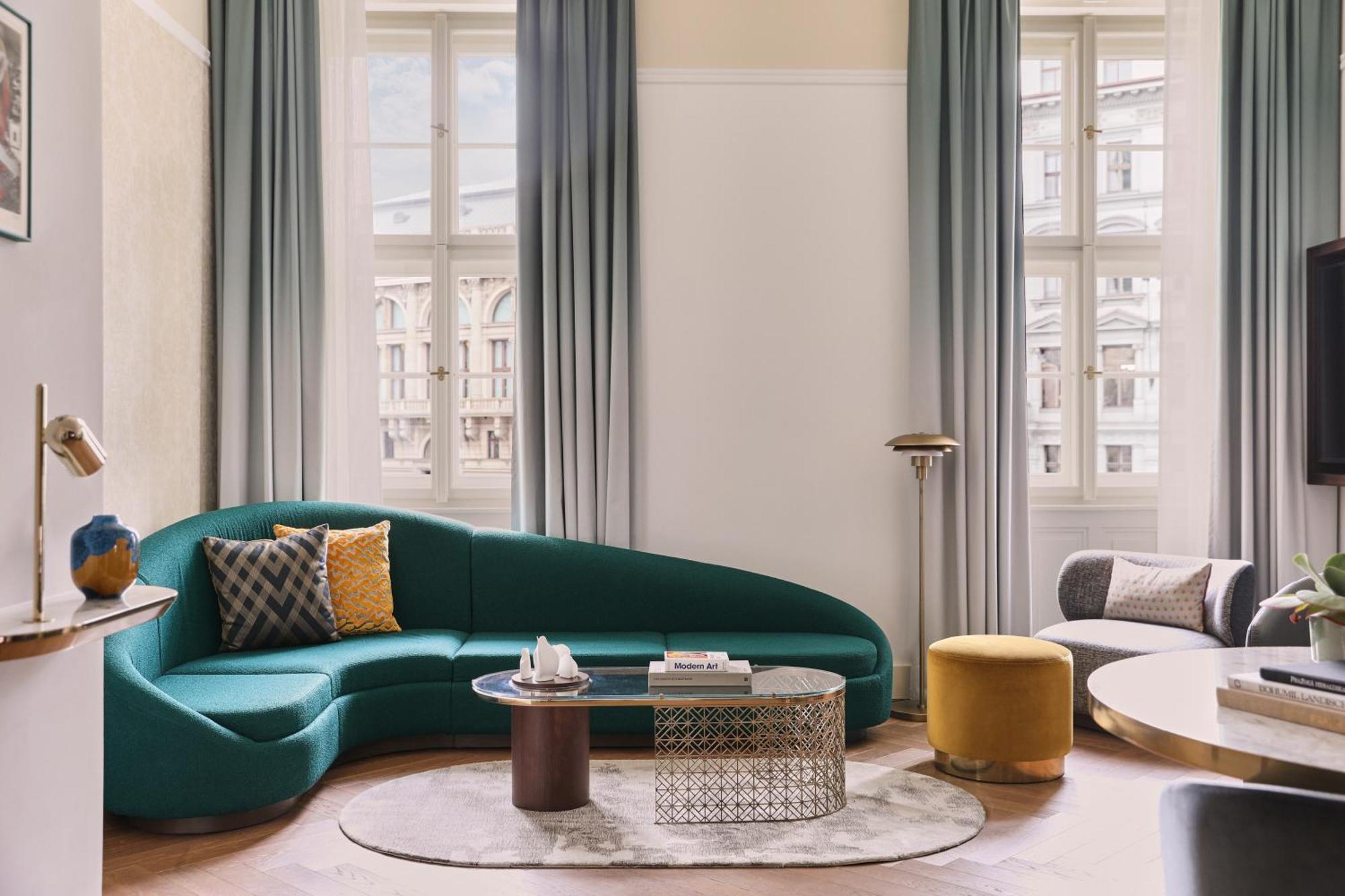 Готель Andaz Prague, By Hyatt 5*